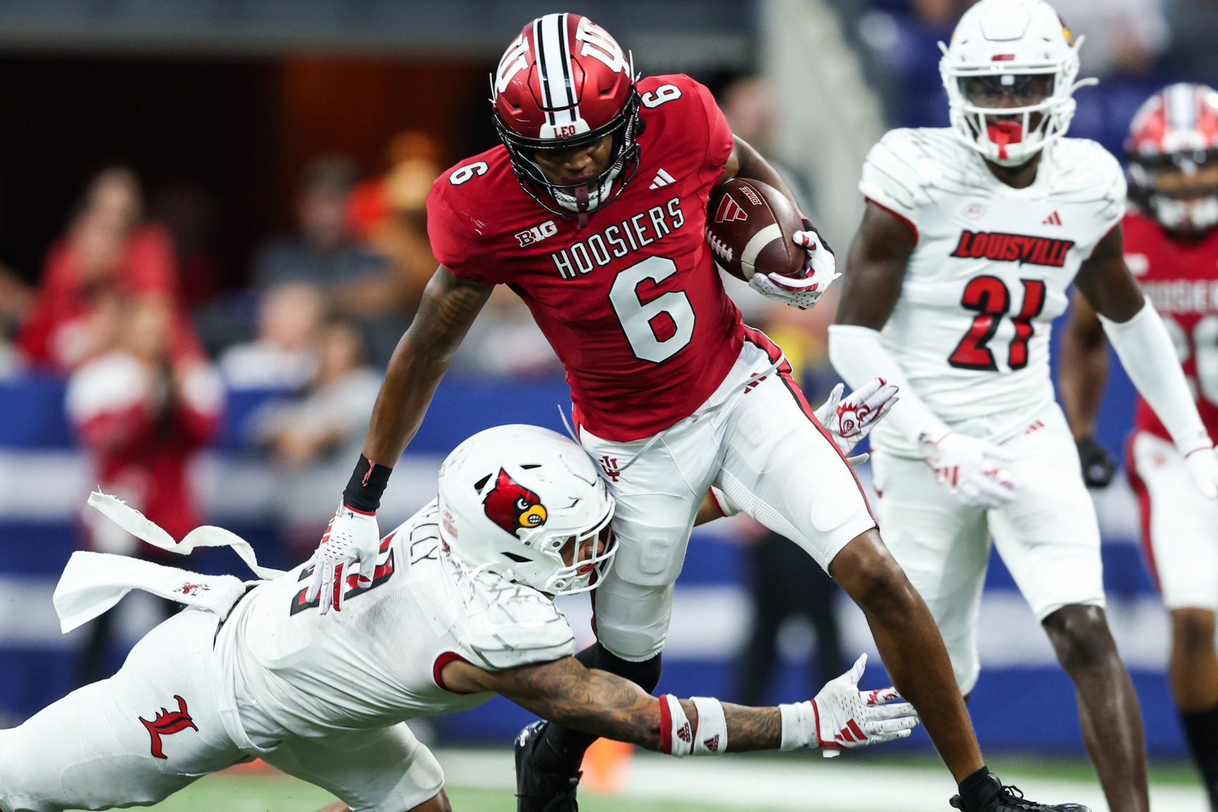 Louisville vs Indiana football score? U of L wins at Lucas Oil Stadium