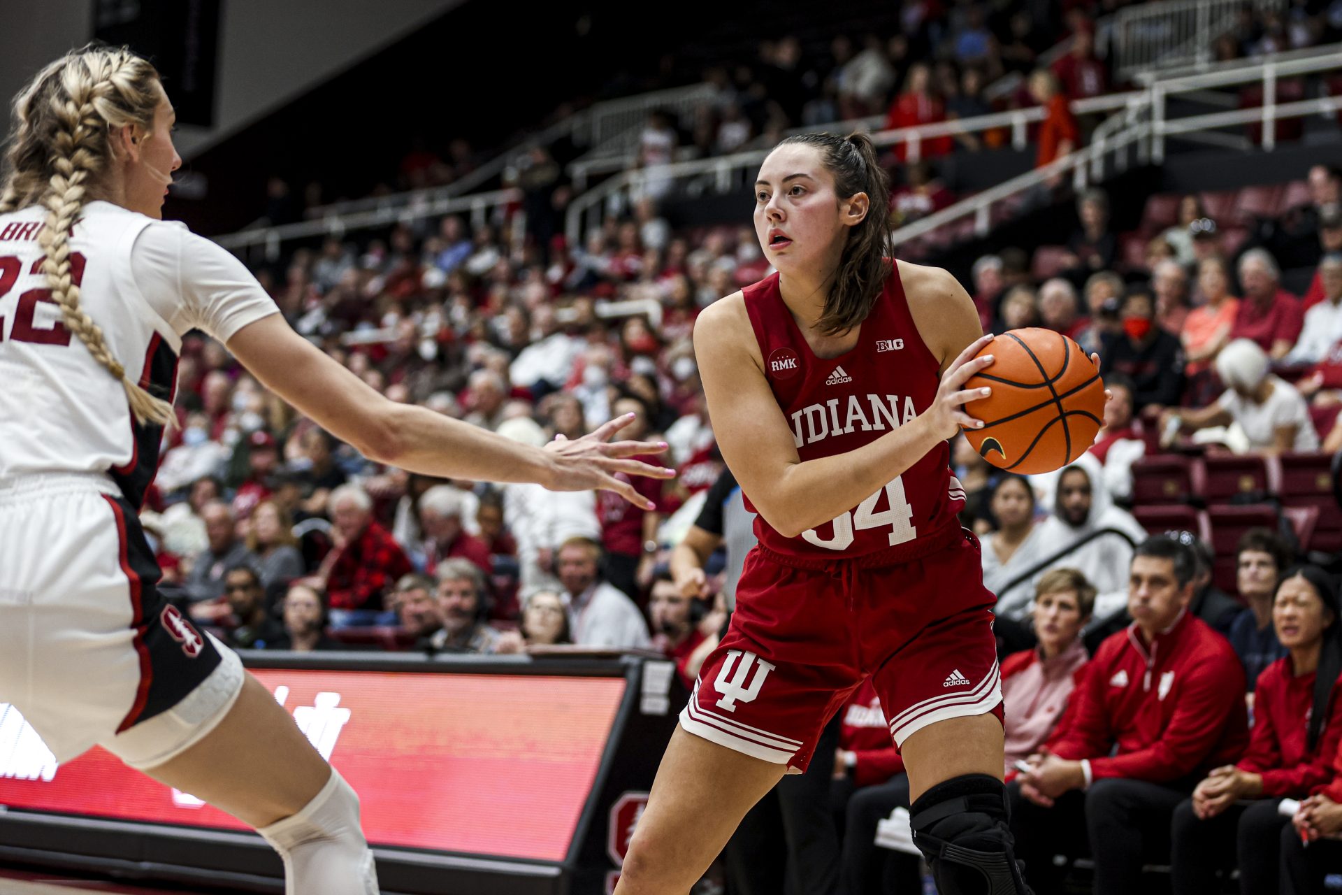 Friday's girls basketball schedule is full of big games, highlighted by the  state's top two teams going head-to-head